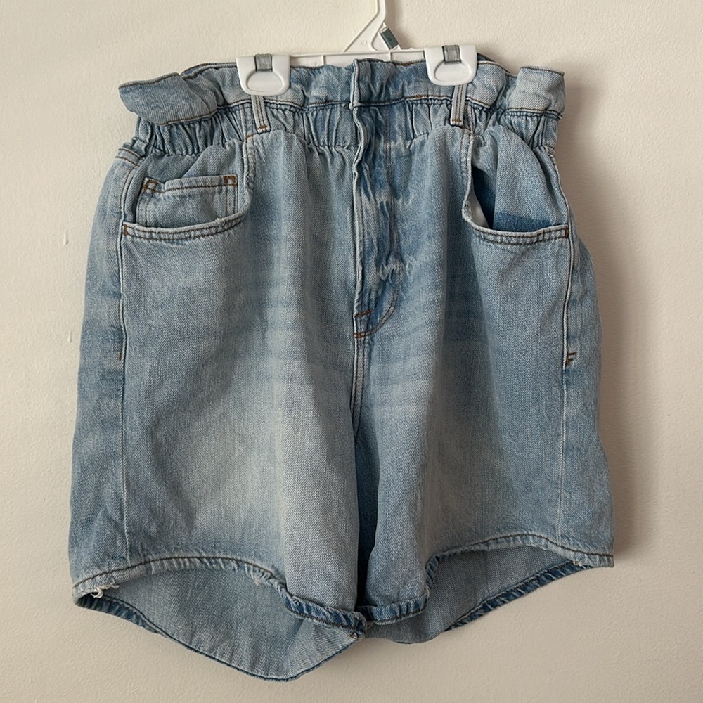FRAME Denim Shorts - Picture 2 of 12